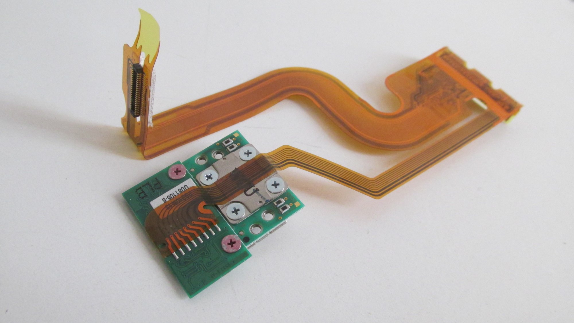 Keyboard Cable, splits towards Systemboard and Trackpoint