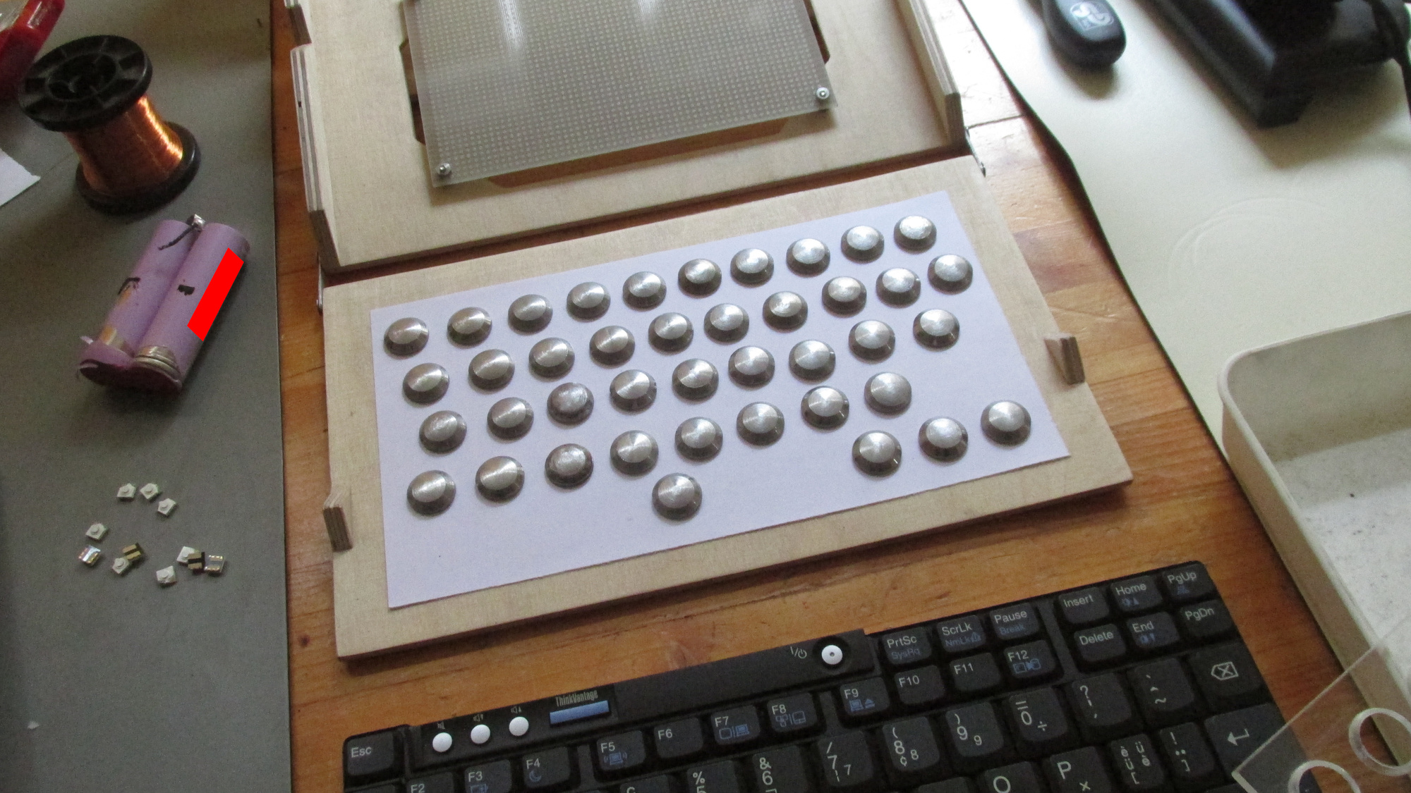 ../images/keyboard/IMG</em>3019.JPG